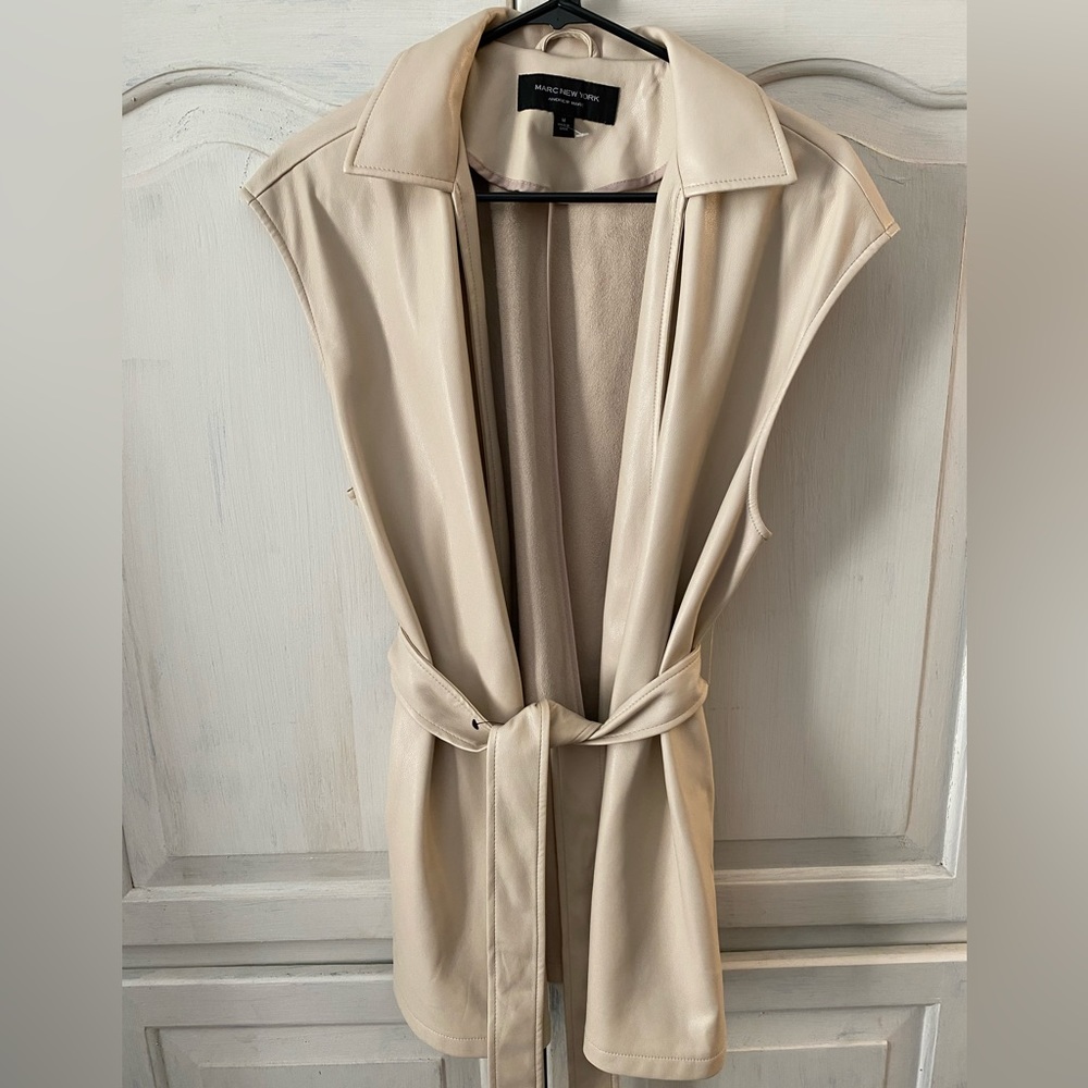 Marc New York Andrew Marc cream leather open front vest with tie